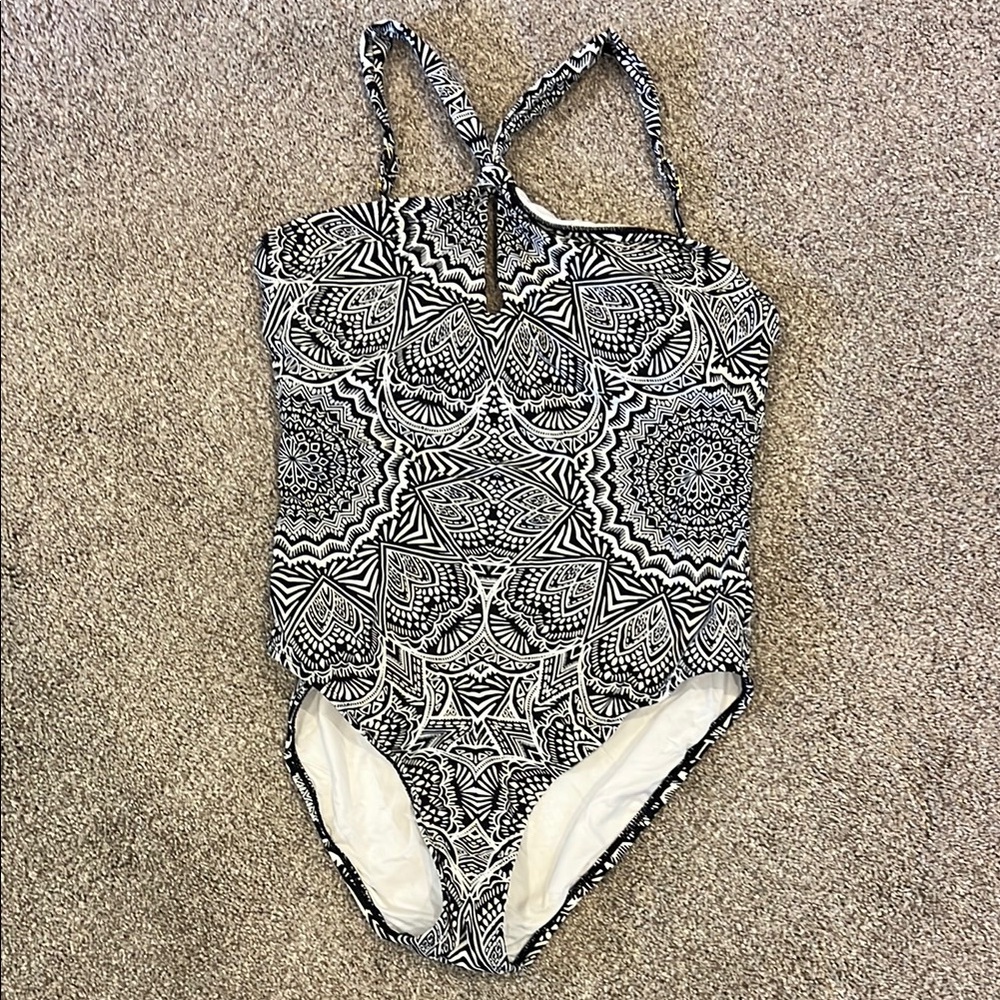 La Blanca Black and White Patterned One Piece Swimsuit Size 12